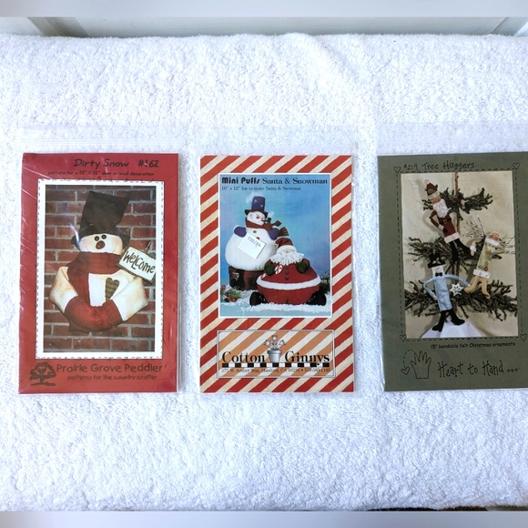 Three Christmas Quilt Pattern Bundle - Picture 1 of 7